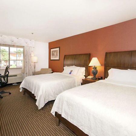 Hilton Garden Inn Palm Springs/Rancho Mirage Zewnętrze zdjęcie