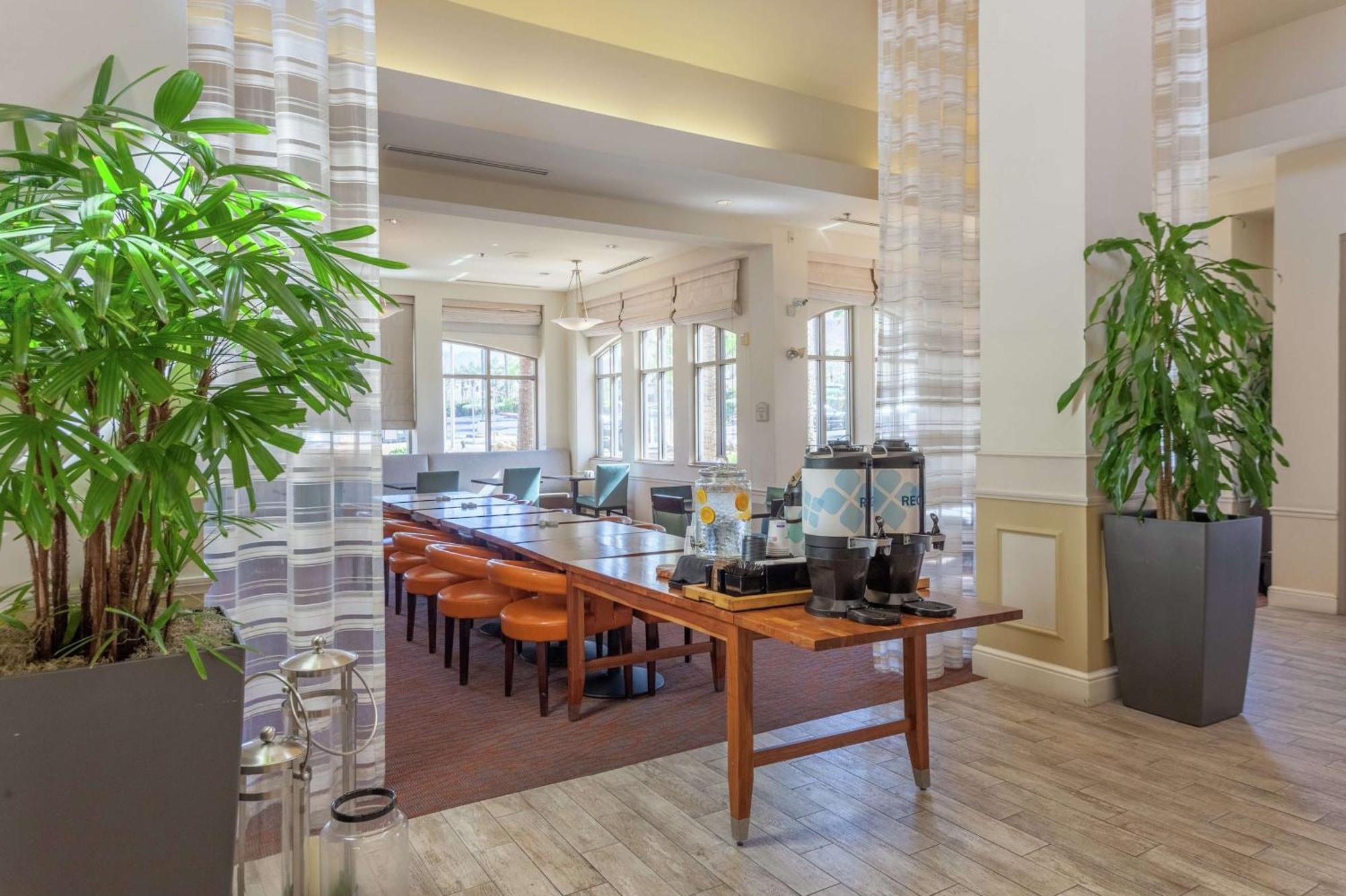 Hilton Garden Inn Palm Springs/Rancho Mirage Zewnętrze zdjęcie